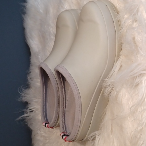 Hunter Clogs - Picture 2 of 16